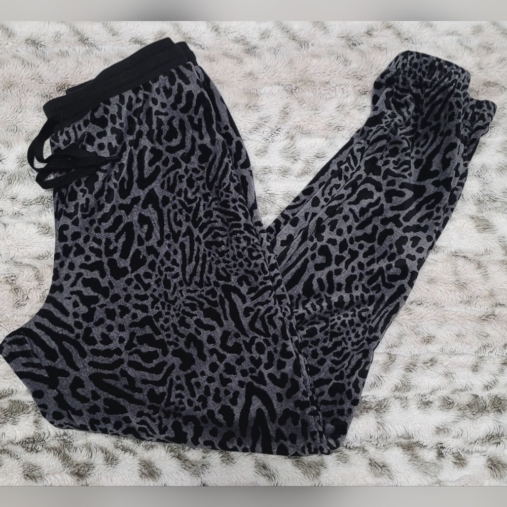 Woman's Gray and Black Animal Print Lounge Pants With Pockets
